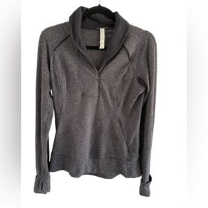 Lululemon black/ charcoal herringbone pullover.